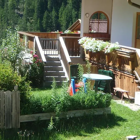 Alpenhaus Christian Апартаменты Нойштифт-им-Штубайталь