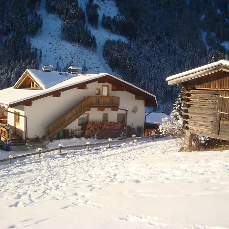 Alpenhaus Christian * Нойштифт-им-Штубайталь